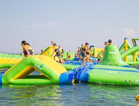 JEN PRO TEENAGERY: Vlněná zábava! 6.–11. července | -10% sleva + AQUAPARK BOABAY