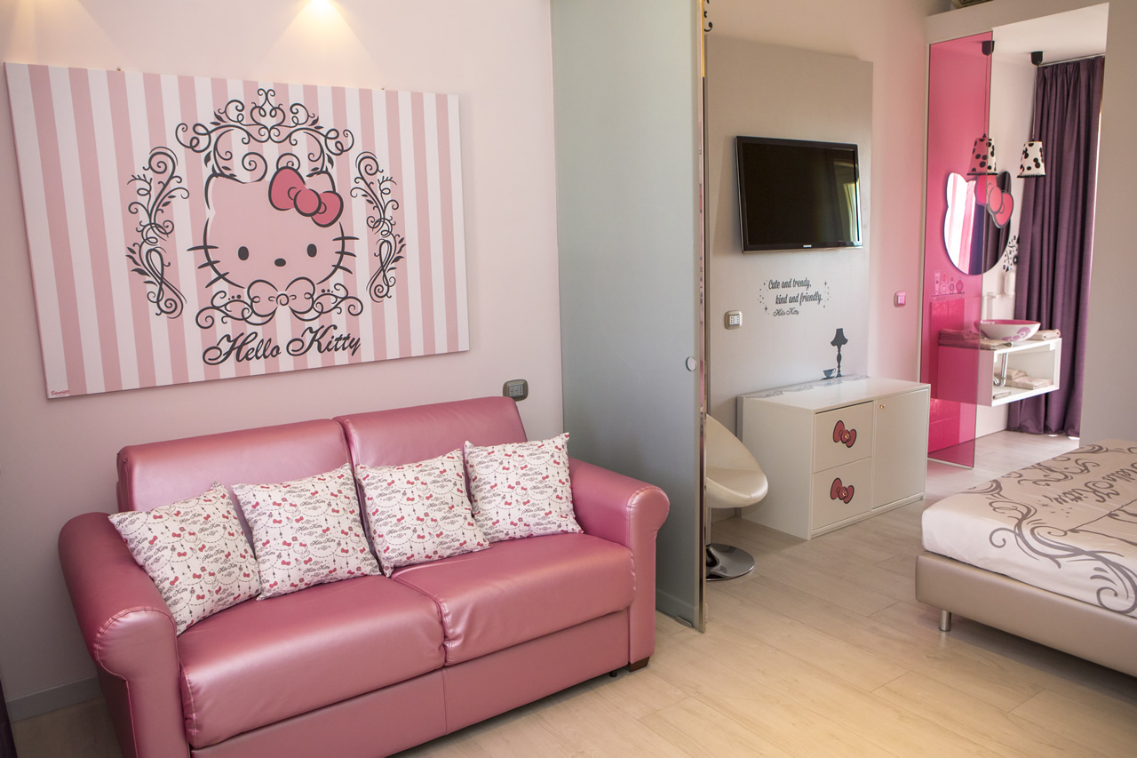 Hotel with Hello Kitty themed room in Rimini hotel with theme room for 